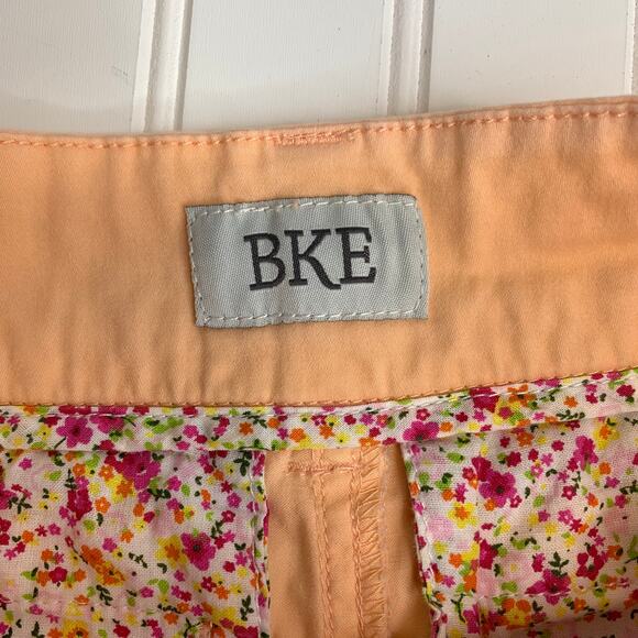 BKE Peach Eve Chino Shorts Embroidered Hem Sz 25 Y2K - Picture 3 of 6